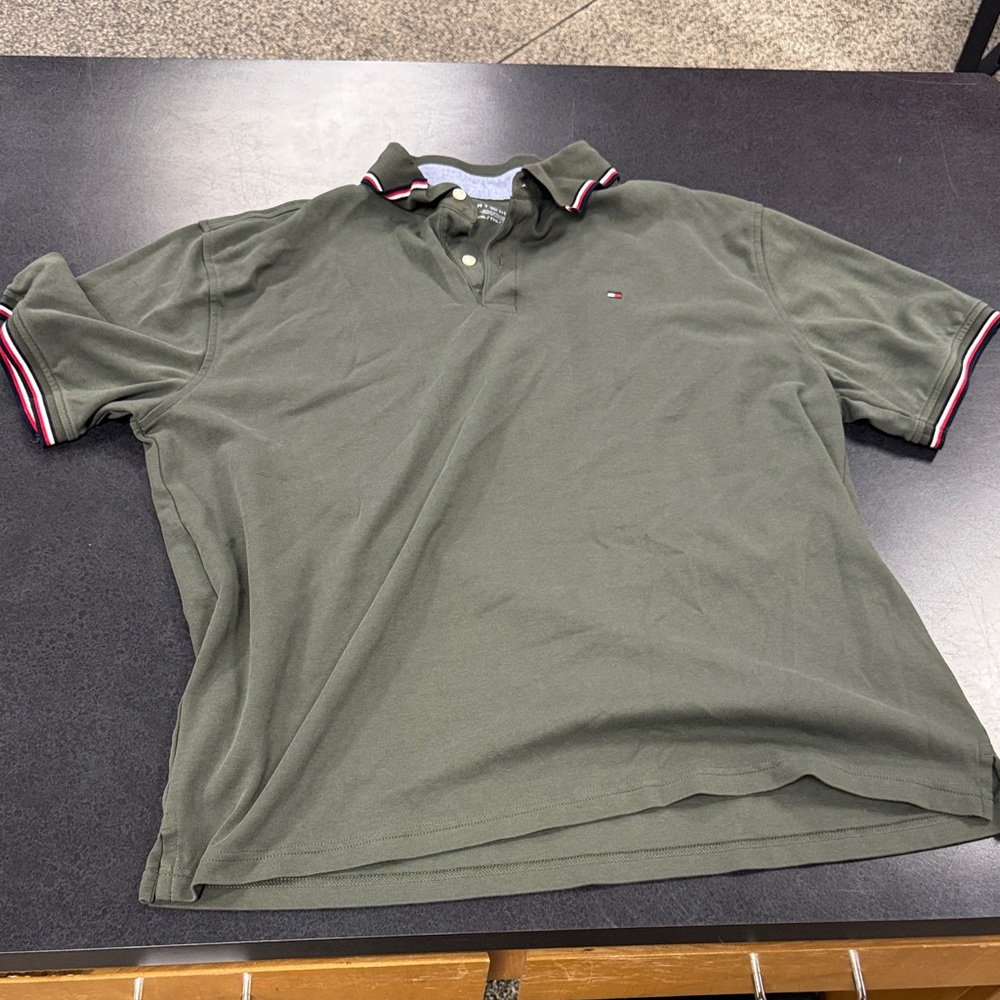 Tommy Hilfiger Olive Green Casual Button Down Shirt - Picture 2 of 6